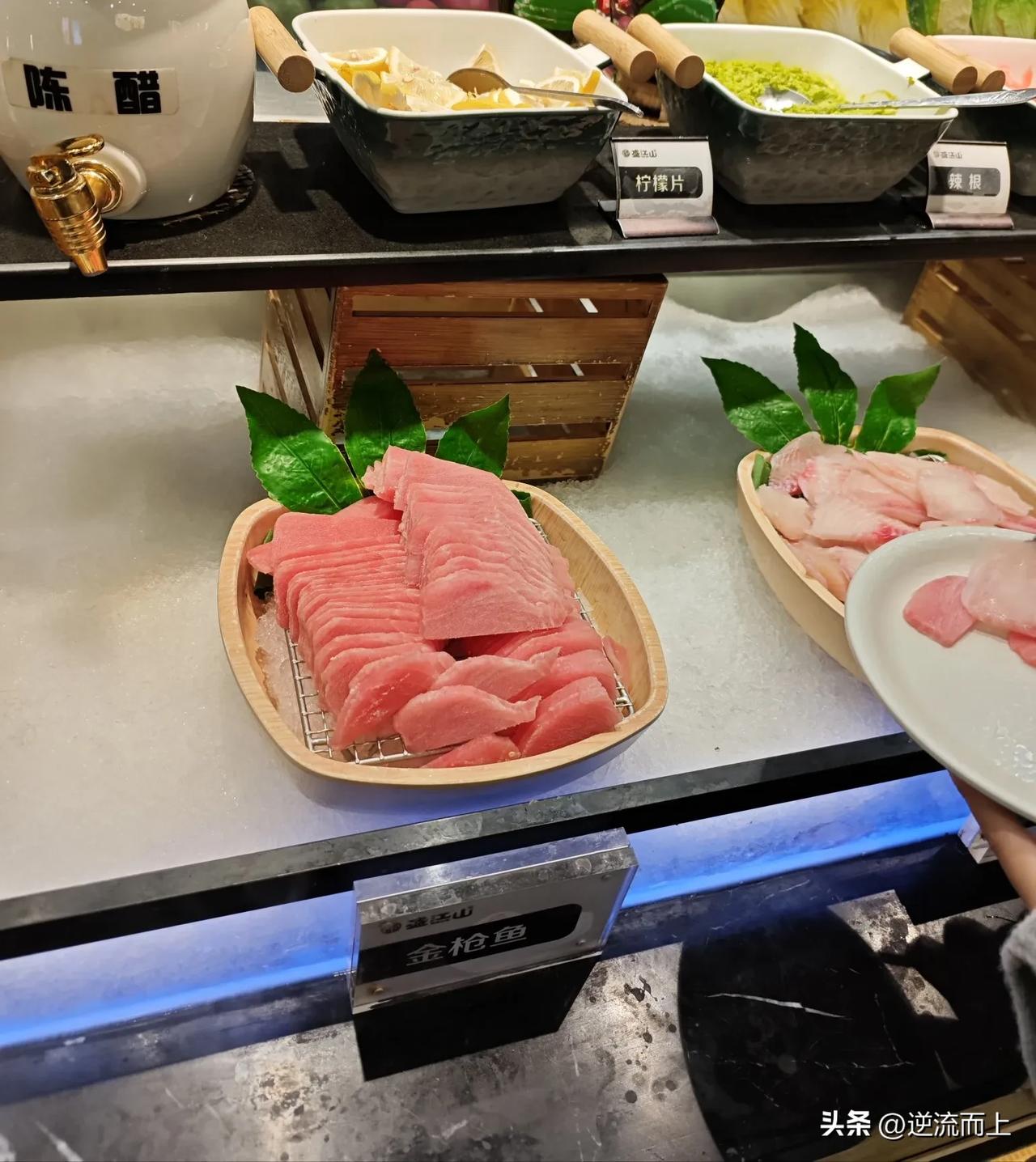 看在这10来种啤酒与饮料的份上，这自助还可以吧，至少实现酒水自由！
这金钱鱼虽然