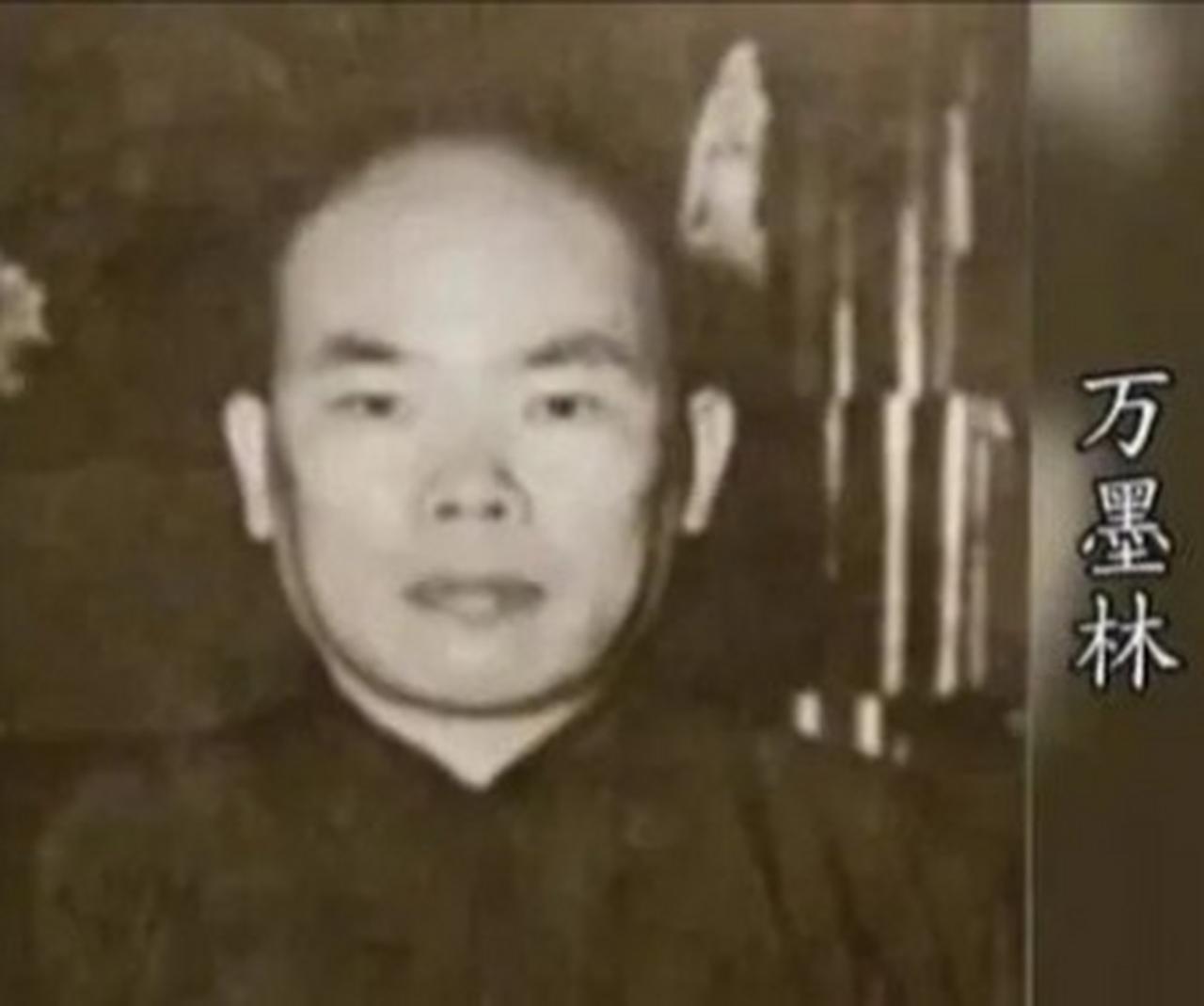 万墨林：跟了杜月笙四十年，76号的老虎凳没能撬开他的嘴。

1940年12月，上