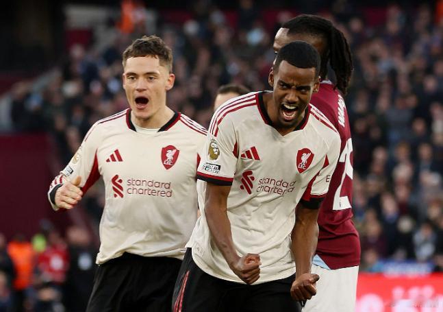 西汉姆联vs利物浦 第60分钟，伊萨克打进了他加盟利物浦后的第一个英超联赛进球！