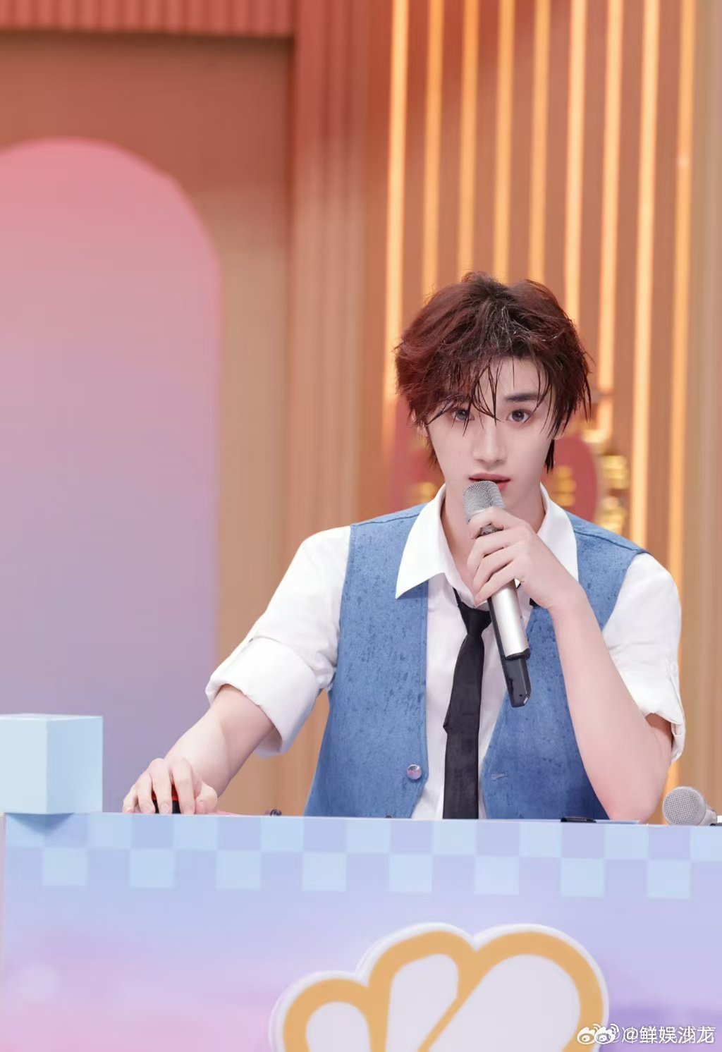 丁程鑫是懂身材曼妙的谁教丁程鑫这么曼妙的你好星期六不愧是全能爱豆，丁程鑫即兴演绎