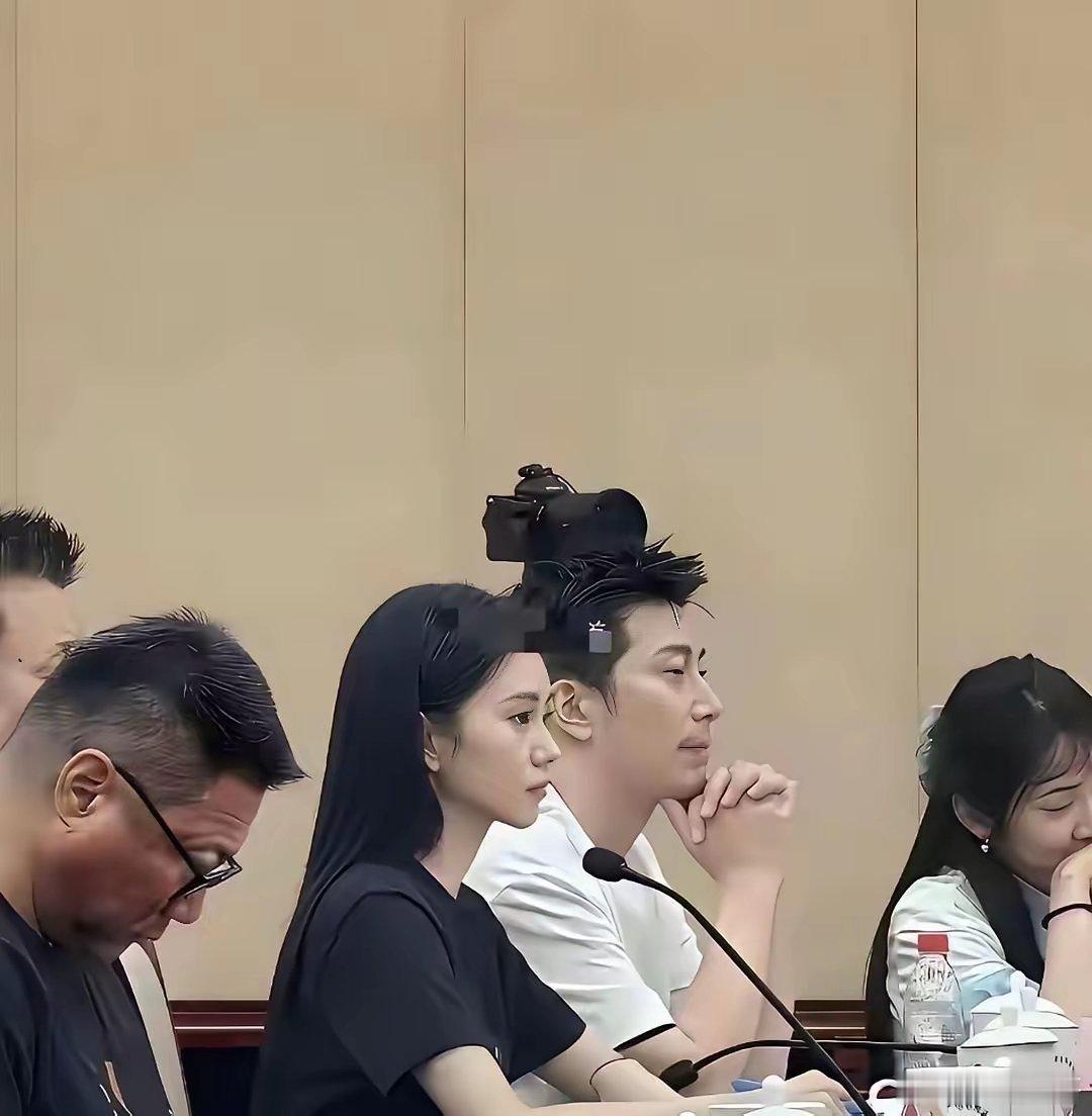 央视镜头，这人谁呀，也太美了！​​​​