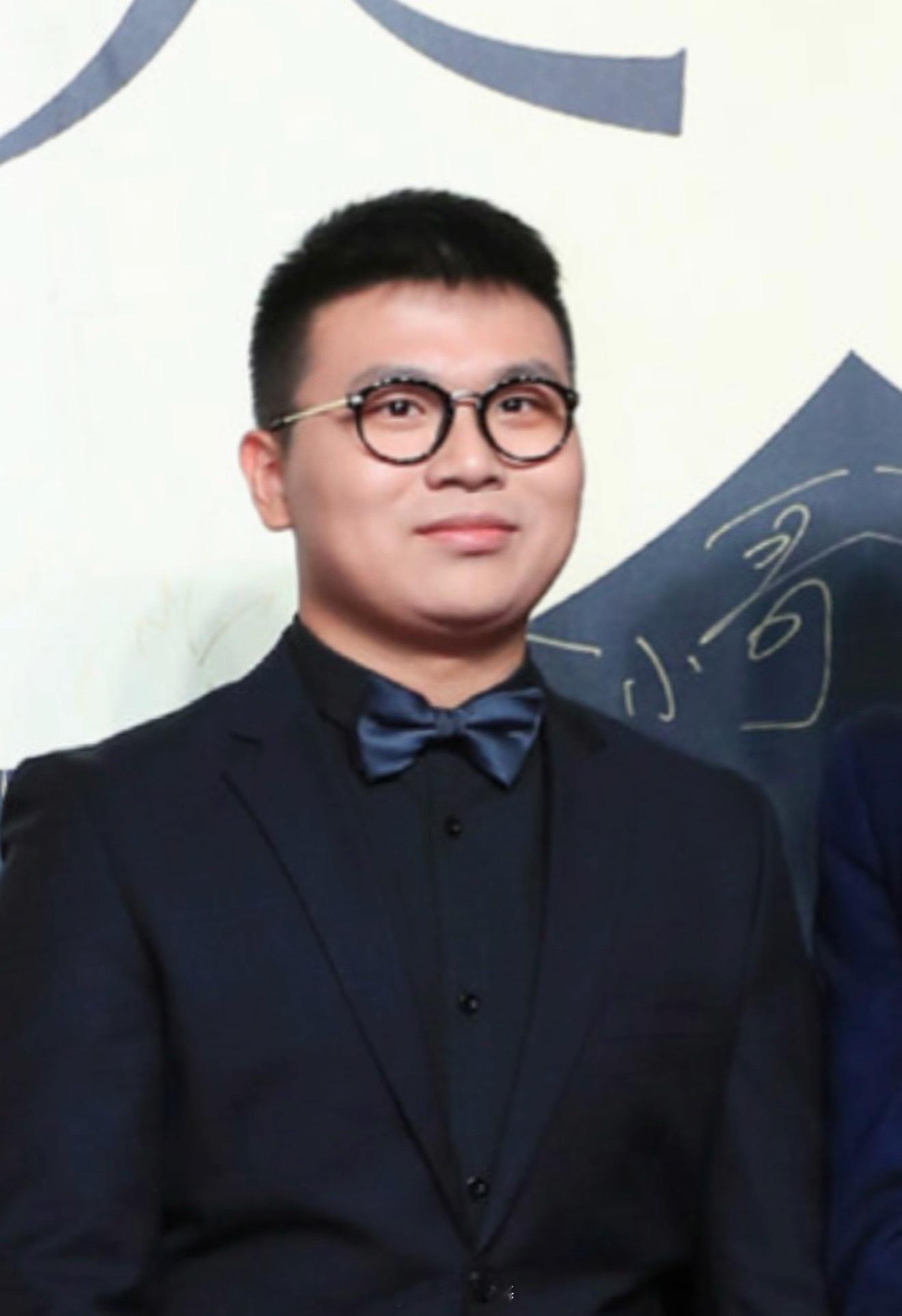 人胖的时候感受不到自己胖哈哈哈哈…真是这样的我在体重巅峰期，真没觉得自己有多胖直