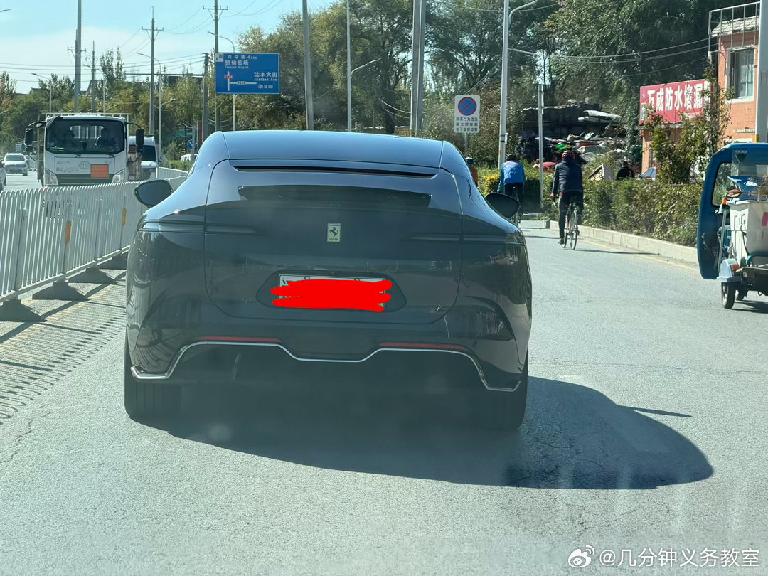 阿维塔换马标是违法同时也是非常low的一个行为，外五县瑜伽裤和上海瑜伽裤都觉得你