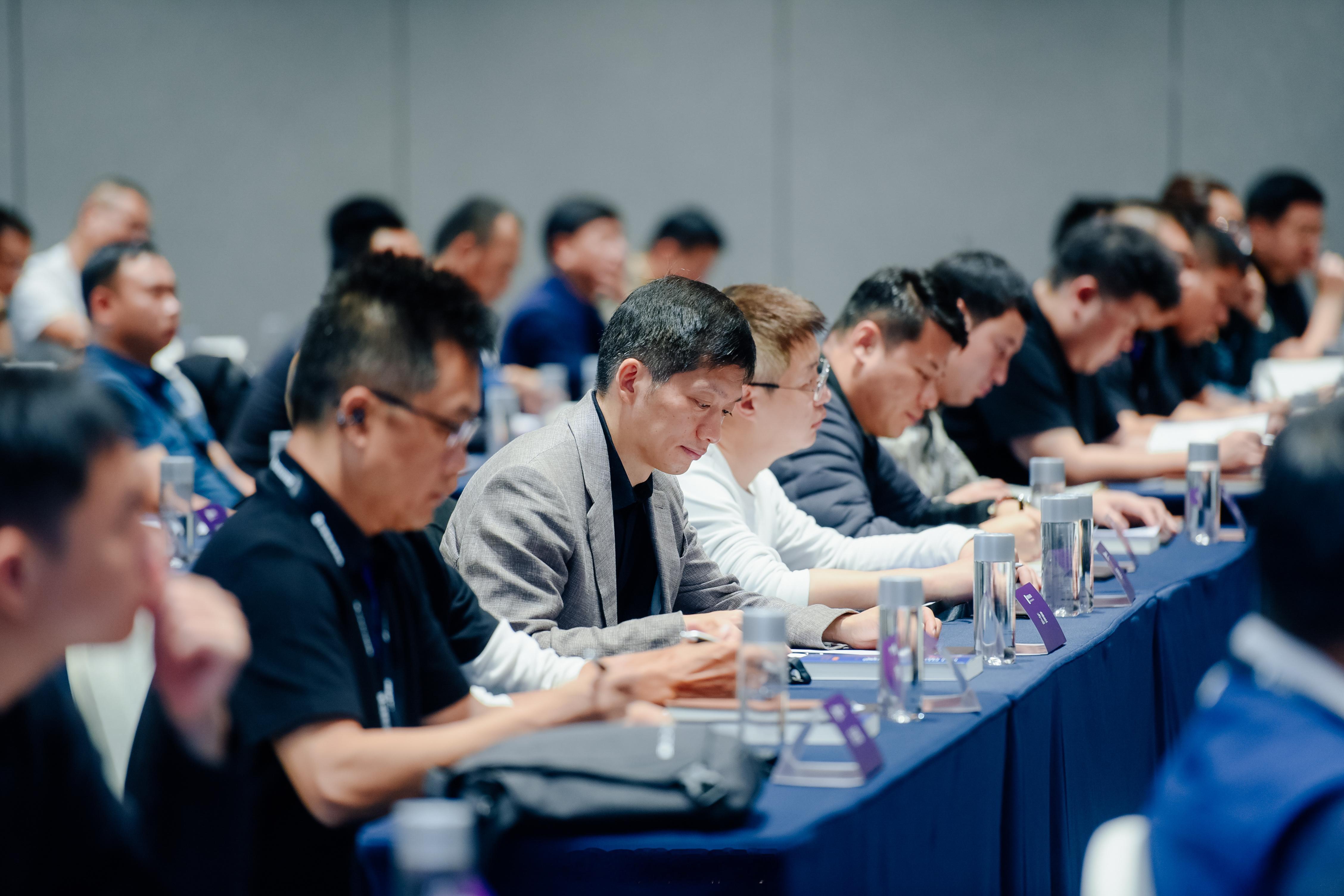 仰望商业研究院成立：专属于仰望企业家的朋友圈  提及仰望汽车，很多人已经不再陌生