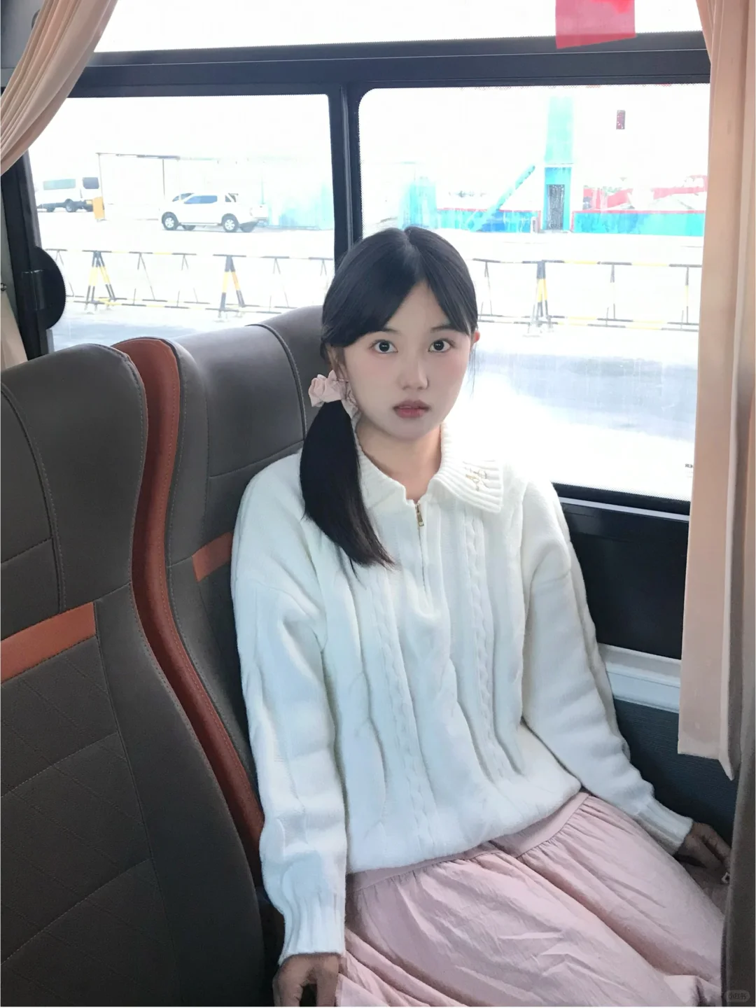 旅游大巴上