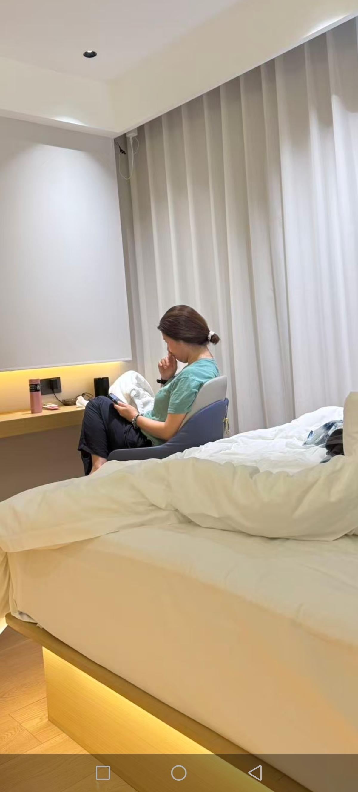 一个人睡不着时找个能让自己“无聊”的事做，就能和周公来场约会啦。