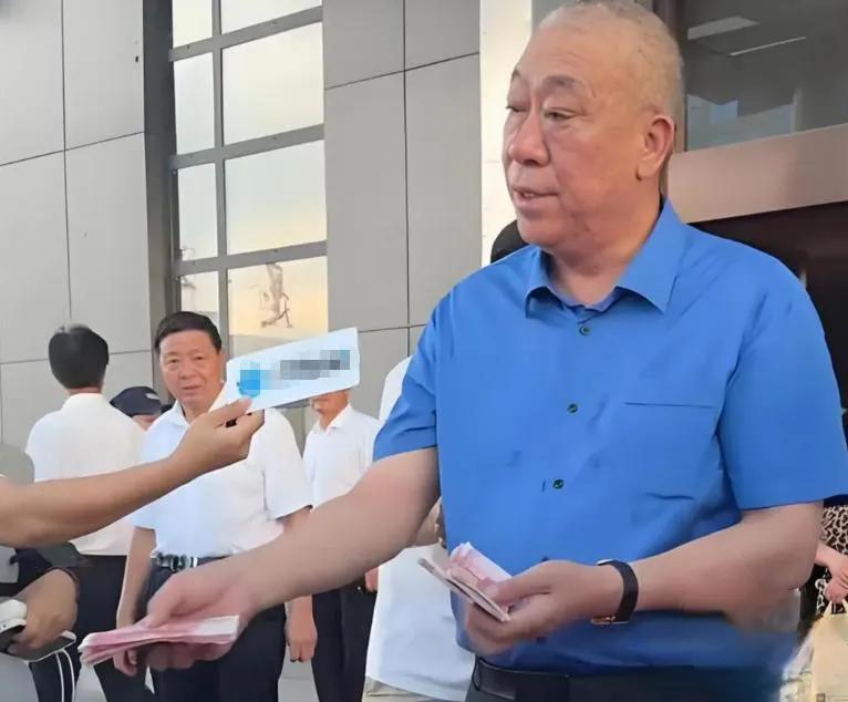 崔培军疯狂分钱，99%老板学不来，教你分辨靠谱好公司
 全网都在羡慕崔培军大手笔