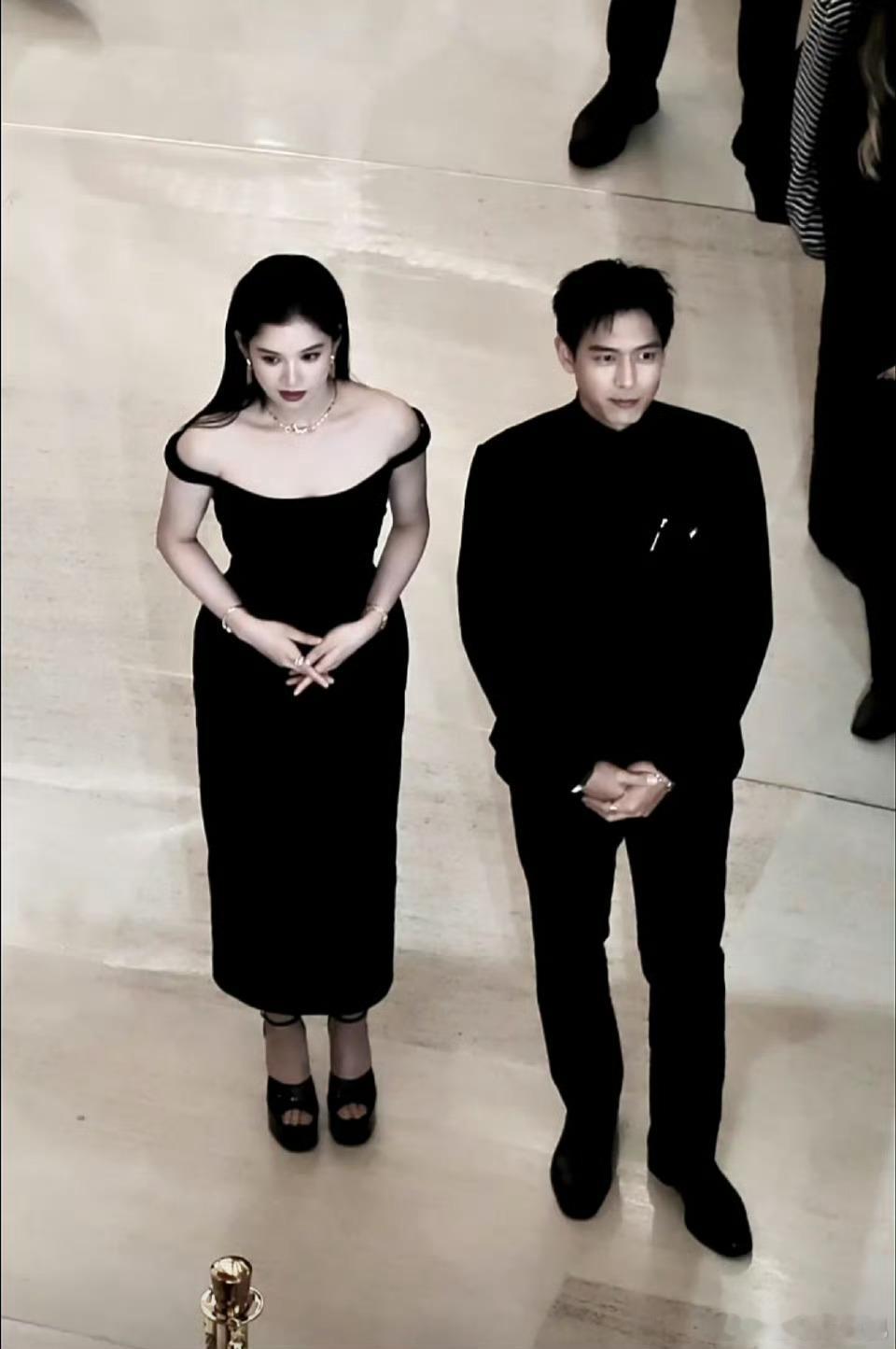 李现张婧仪雾里青4月开机李现张婧仪雾里青组训 支持这个雾里青早日开机