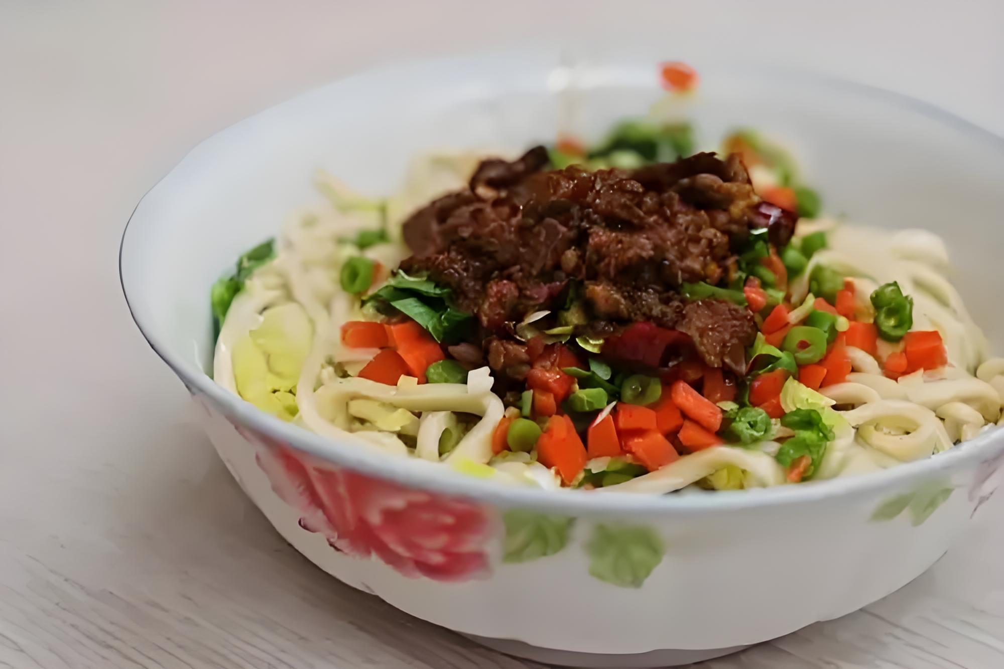 Deepseek认为苏格兰打卤面两块钱一碗 这AI还挺有趣的，不过有时候确实“不