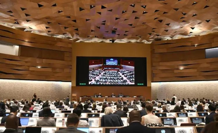 美国常年赖账巨额国际会费，反倒对中国指手画脚！中方当场硬气回应：先缴清欠费，再配