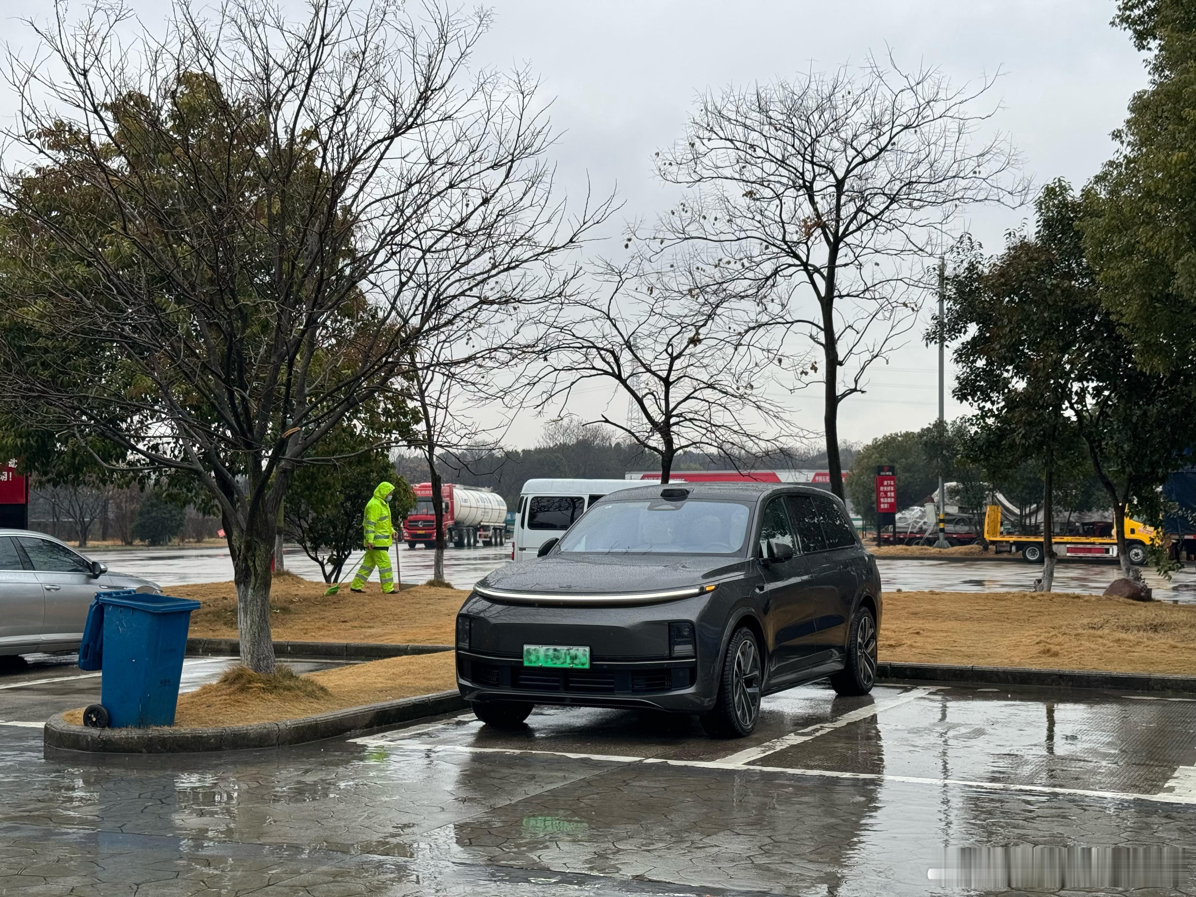 「聊一聊初代理想 L9 卖二手的价格」最近我姐他们在卖理想 L9，昨天卖出去了，