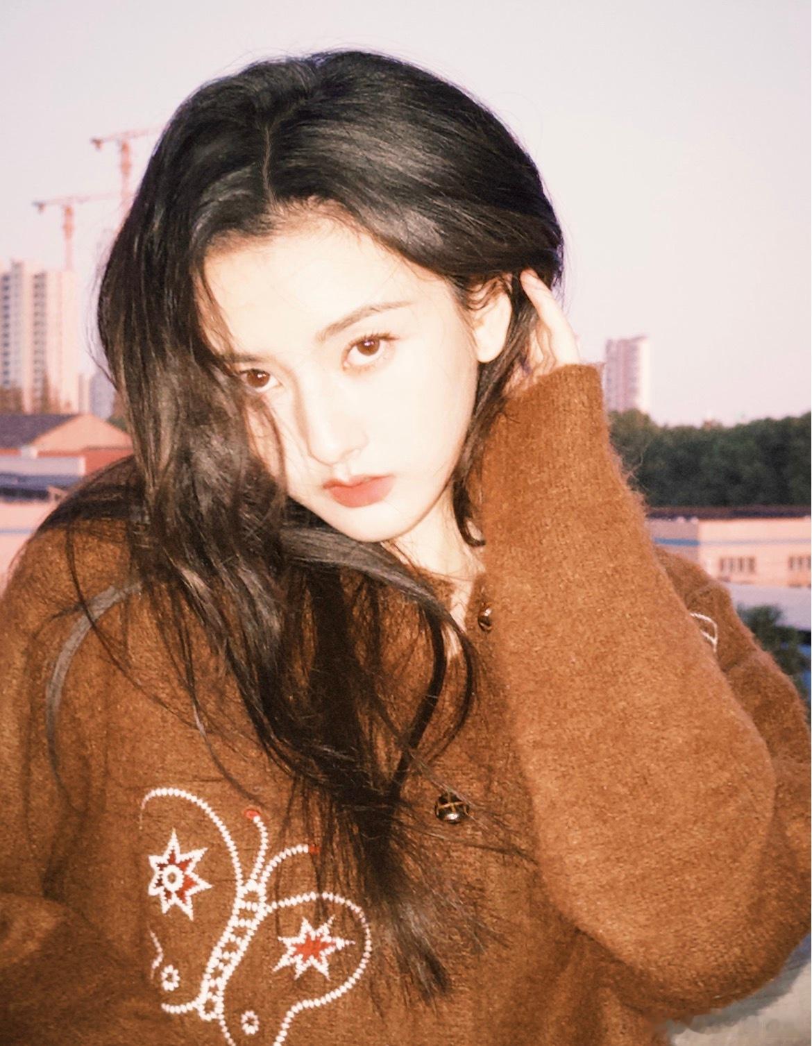 宋祖儿和刘宇宁只是好朋友 宋祖儿工作室否认恋情传闻宋祖儿方否认与刘宇宁的恋情