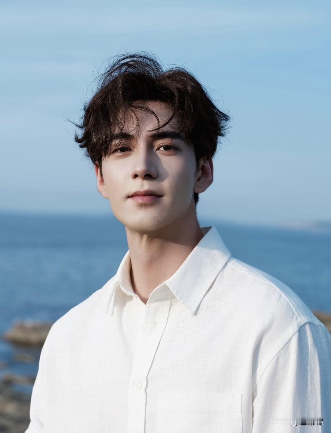 《枭起青壤》，陈星旭，他属于那种越成熟越有魅力的演员。可能现在不是所有人都能ge