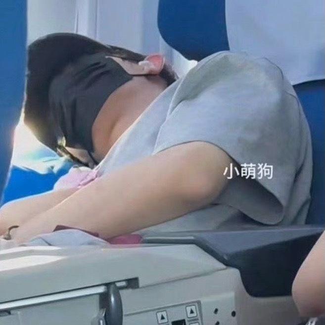 翻去年今日看到的铲爷  还是忍不住感叹这居然是明星吗