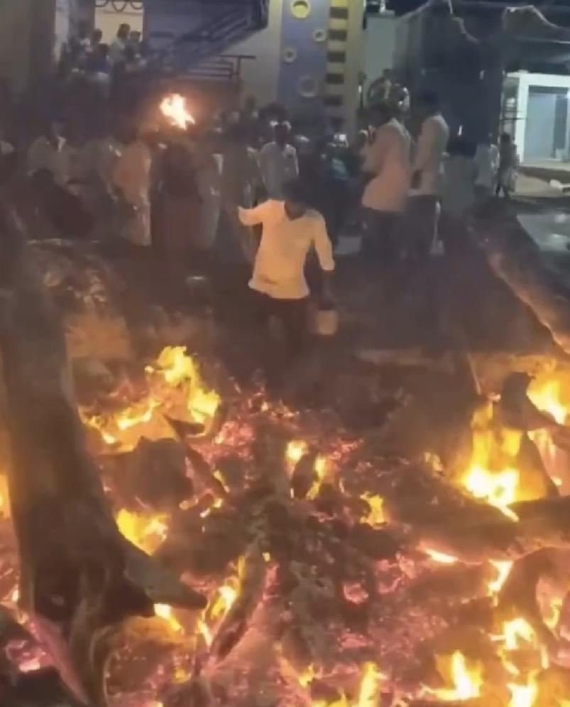 印度卡纳塔克邦（Karnataka）发生恐怖意外，刚新婚一年的28岁男子开心返乡