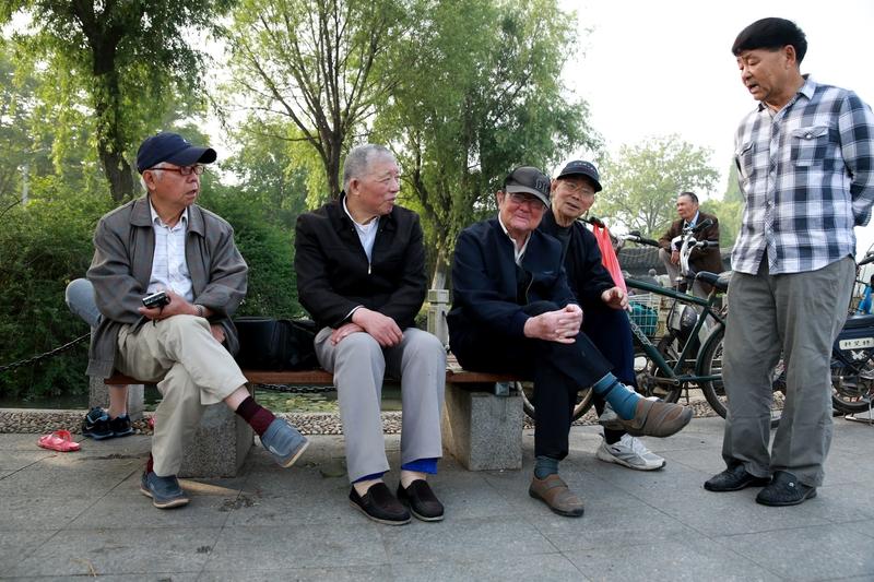 老人都说久病床前无孝子你认同吗在我们农村里，大家都为了生活，有很多人都是没有能力