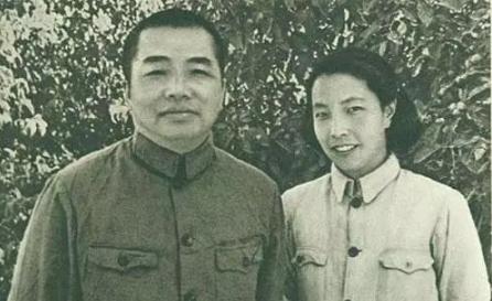 1928年平江起义，彭德怀让妻子刘坤模回家，答应她革命胜利了就接她，没想到多年后