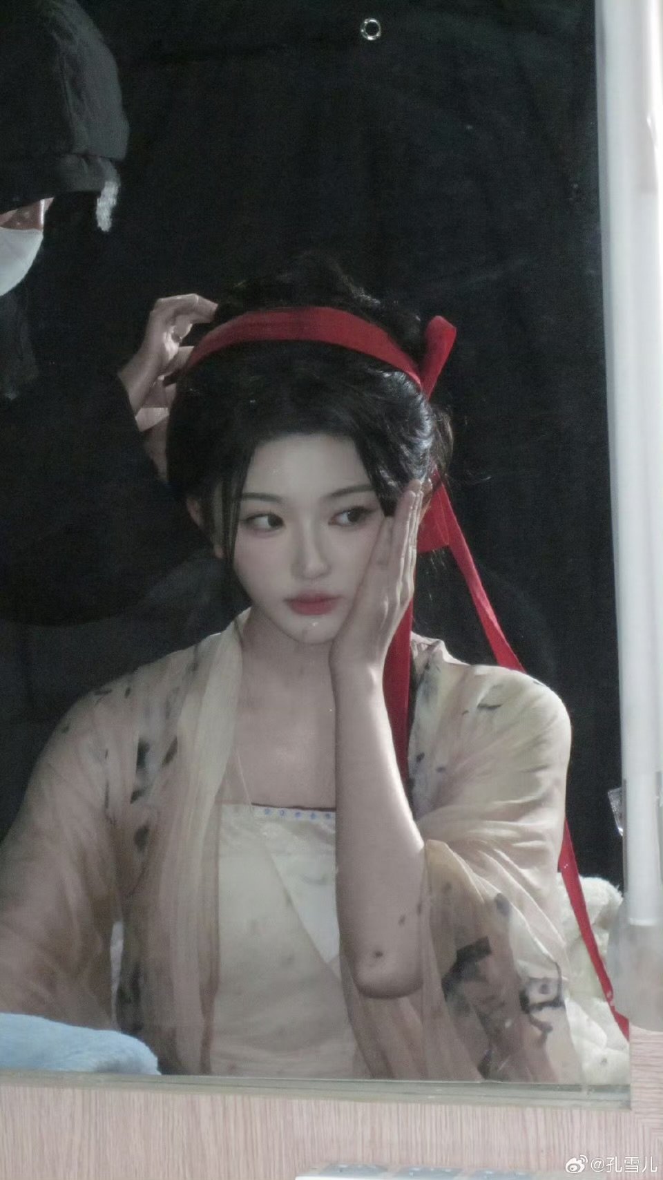 孔雪儿看张凌赫田曦薇肌肉照孔雪儿看张凌赫田曦薇肌肉照的反应 孔雪儿看张凌赫田曦薇