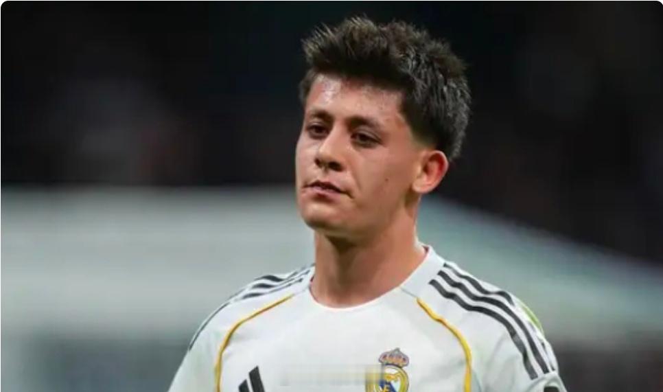 居莱尔否认在皇马遭欺凌 并呼吁不要相信不实报道土耳其年轻球星阿尔达·居莱尔通过个