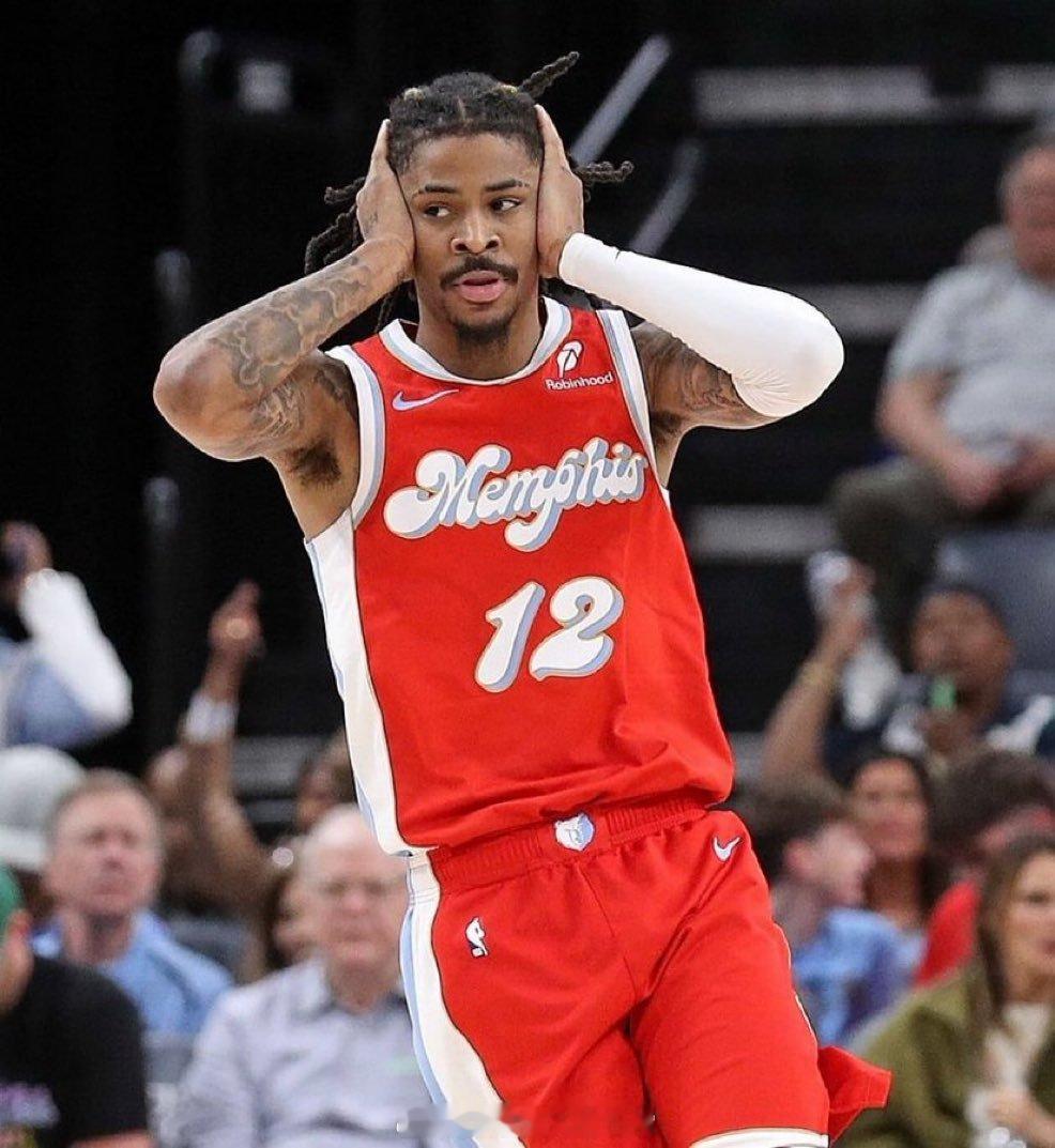 据Brett Siegel报道，尽管一些球队对贾·莫兰特感兴趣，但灰熊队在交易莫