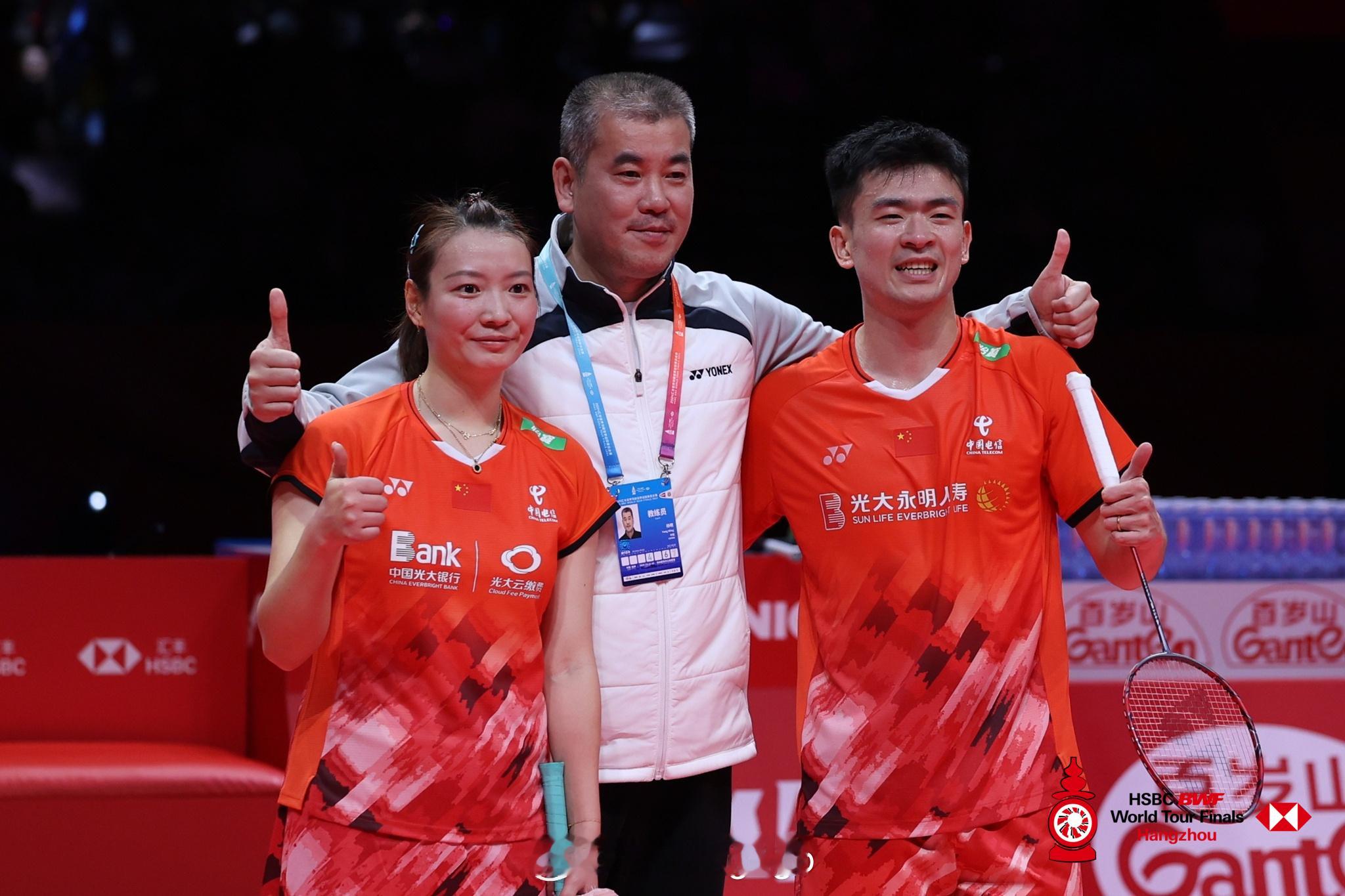 2025年世界羽联年终总决赛 卫冕冠军男单：石宇奇🇨🇳女单：王祉怡🇨🇳男