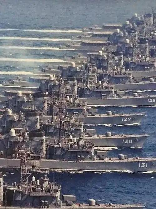 日本八八舰队将成历史，编制大改革进攻性增强，实战化转型提速
 
近日日本海上自卫