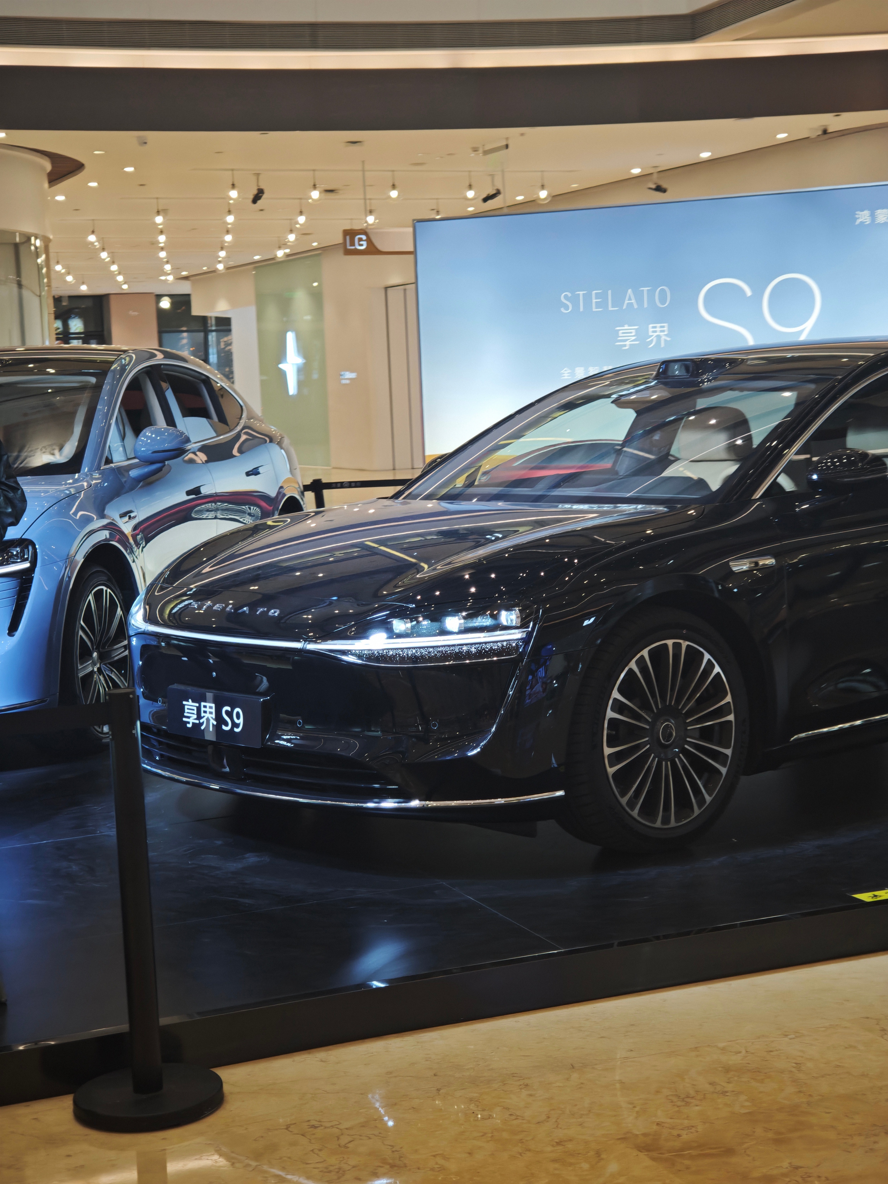 享界前脸识别率很高，轮毂识别率也很高，整体看起来好像还行 