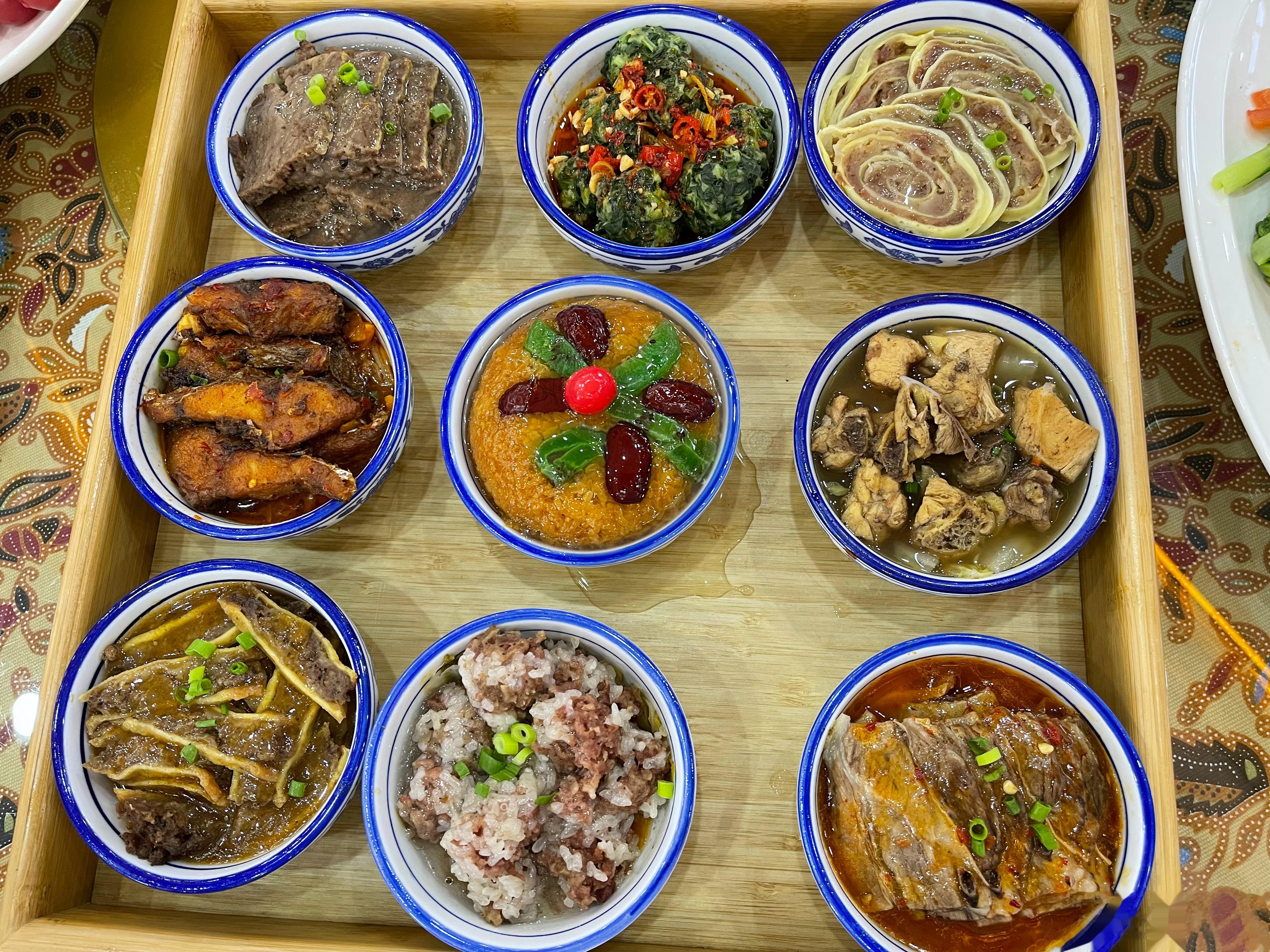在线等：如果我实在吃不动了，只能尝试一种，这九碗我应该尝试哪种？#2023年新疆