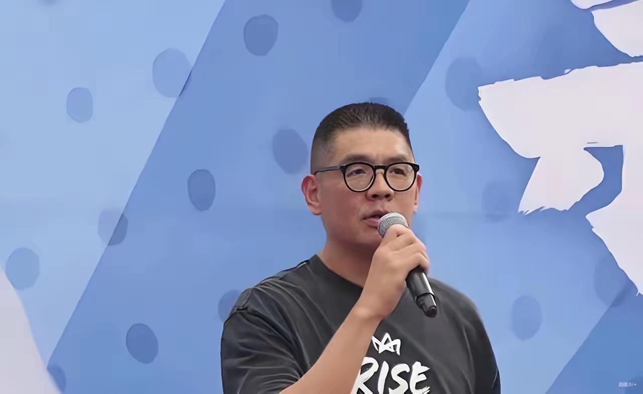 国民党前副主席连胜文，虽然在国民党内没有了任何职务

可他最近没闲着。

没职位