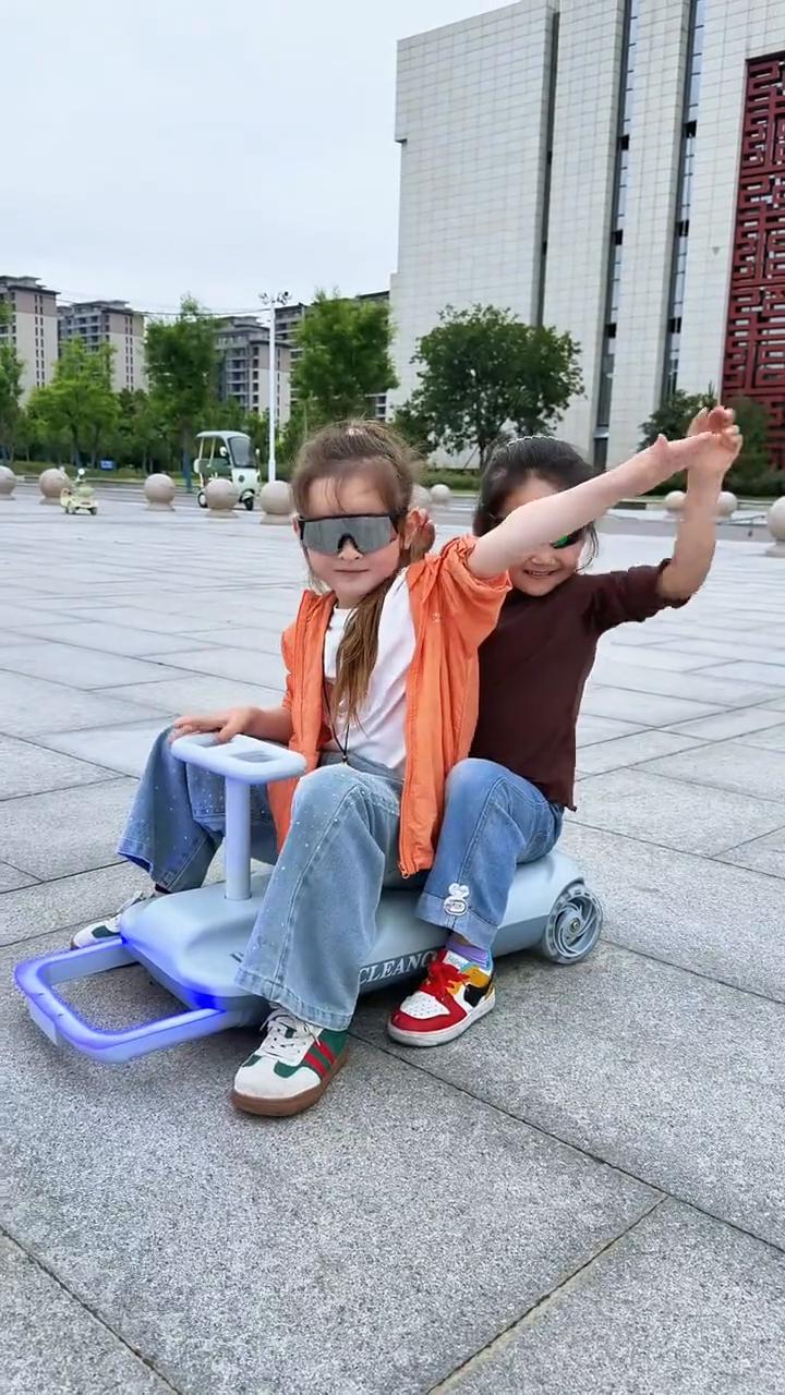 哎呦我的妈，哈哈哈哈。