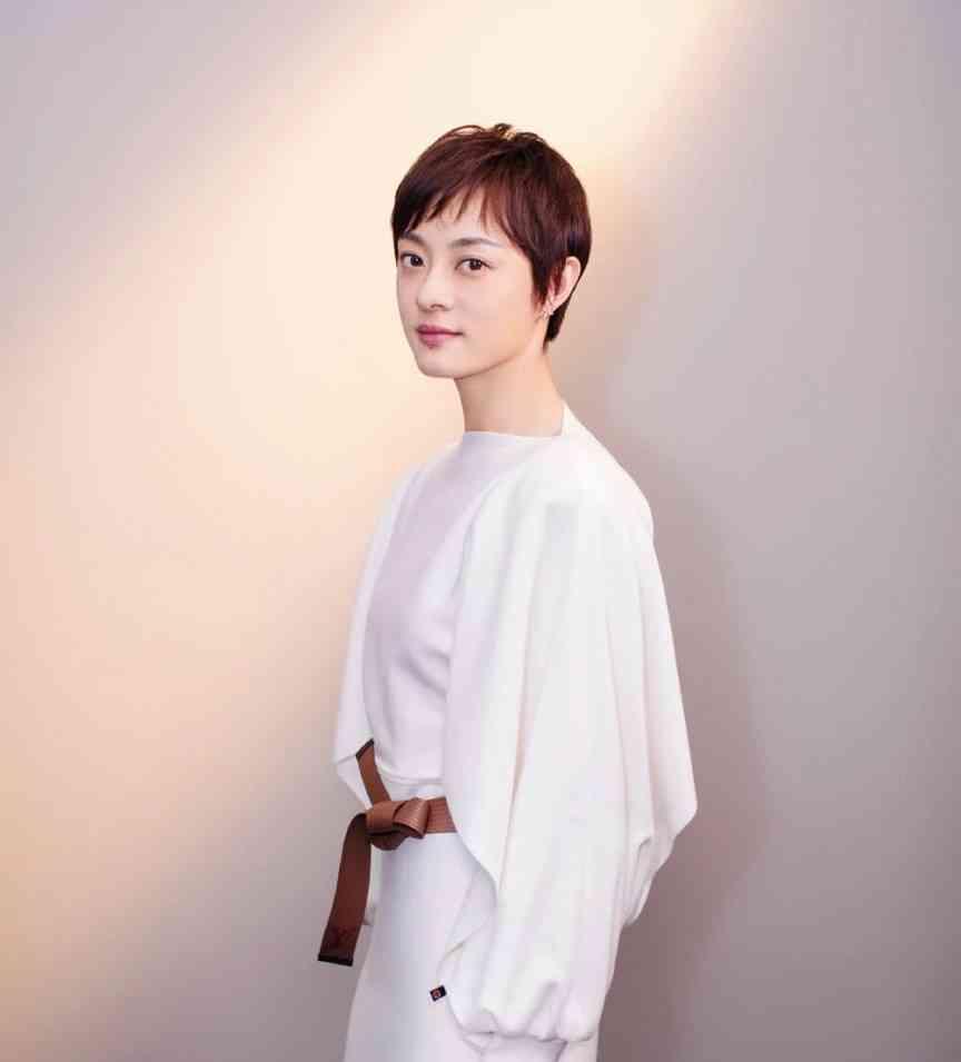 内娱终于出现了一个可怕的演员，
那就是孙俪，
不是因为她长得有多好看，而是她的演