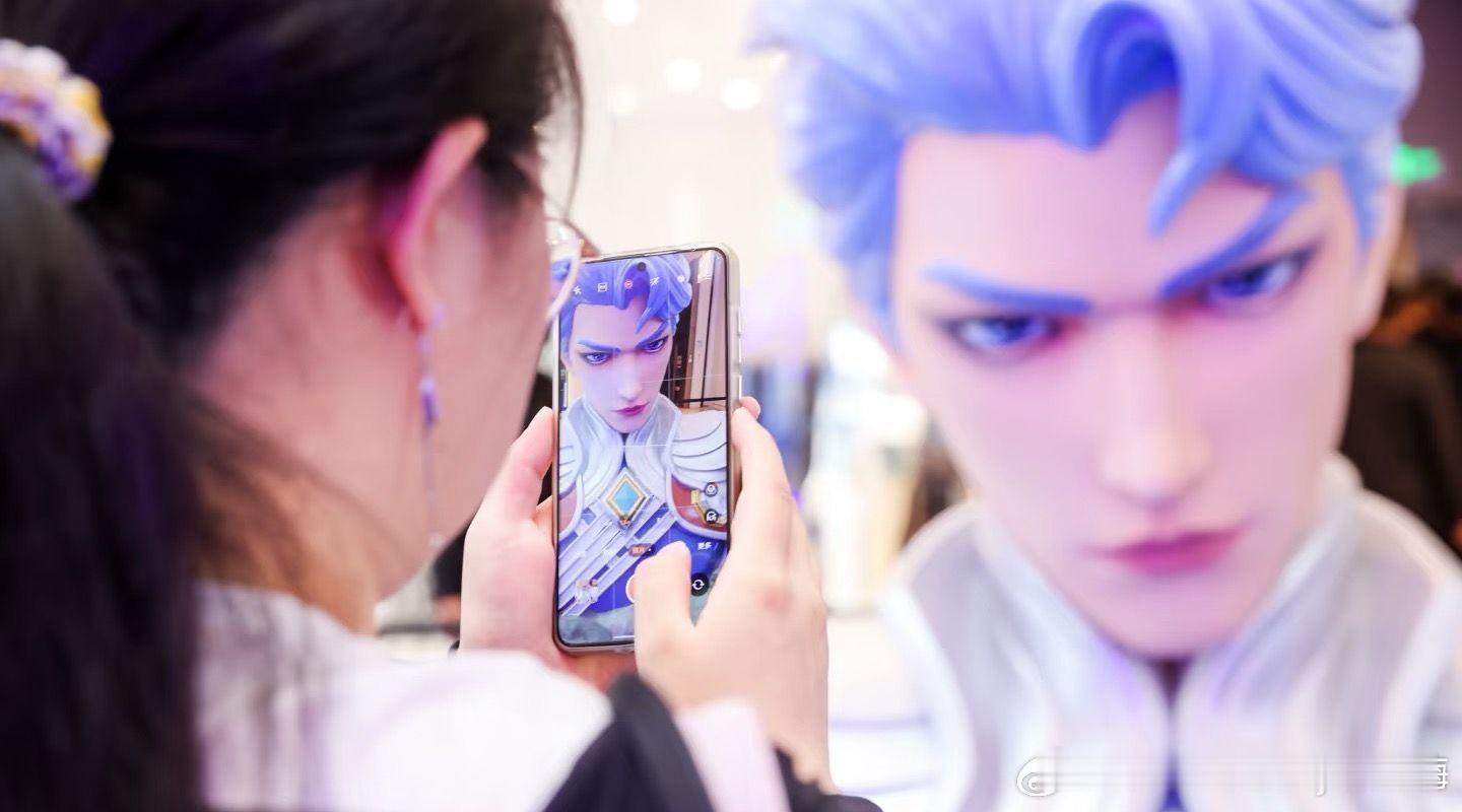 王者荣耀[超话]王者铠动画超前观影会王者终于有了自己的痛楼 铠动画观影会惊喜来袭