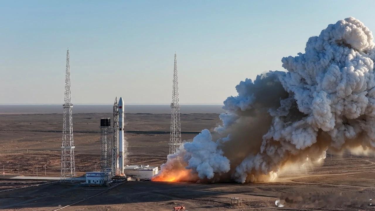 长征十二乙运载火箭在酒泉卫星发射中心商火工位完成了一级动力系统试车，取得圆满成功