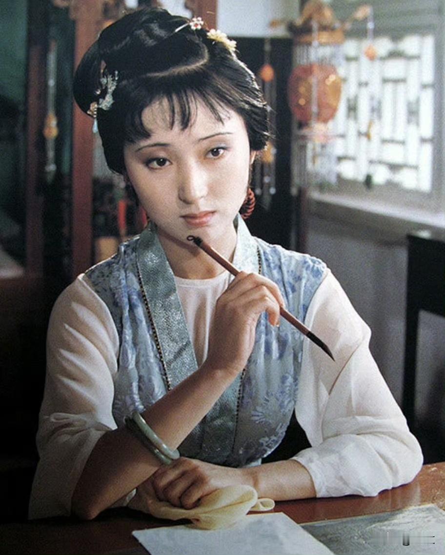 87红楼梦重刷一遍。感觉高鹗就不喜欢黛玉。

黛玉从病到死，所有人不闻不问，由着
