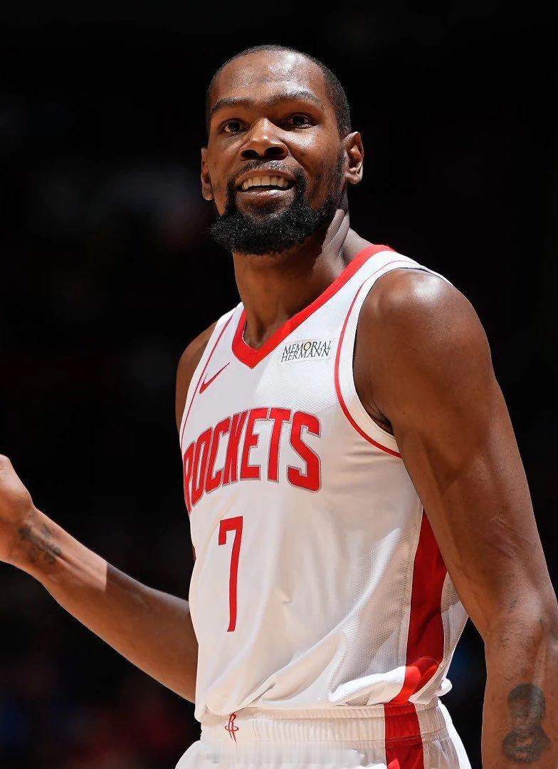 明日vs太阳，火箭将身穿白色球衣！这套球衣，本赛季4胜0负太阳vs火箭休斯顿火箭