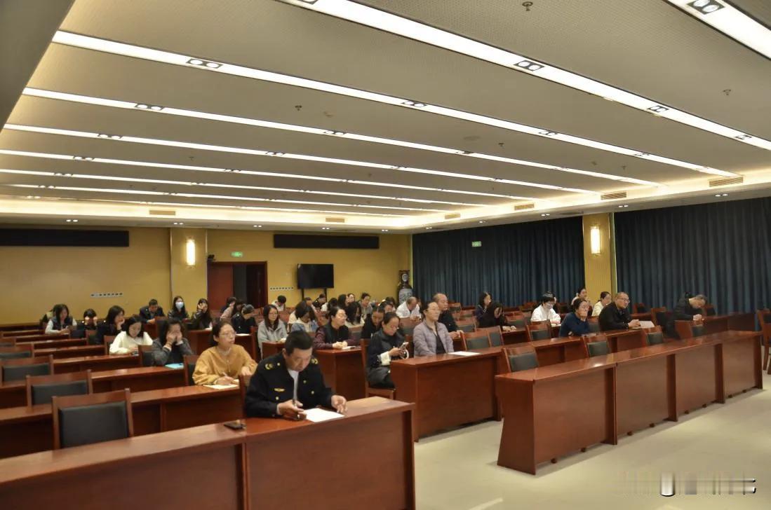 【普及健康知识 守护职工身心健康——石家庄市食品药品检验中心开展健康科普专题讲座