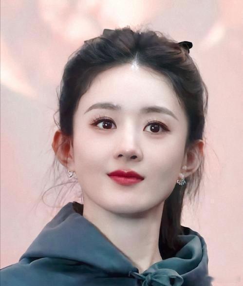 阎肃观察肃言肃语赵丽颖飞天金鹰双料三视后百花女配赵丽颖 飞天奖近日，凭借《风吹半