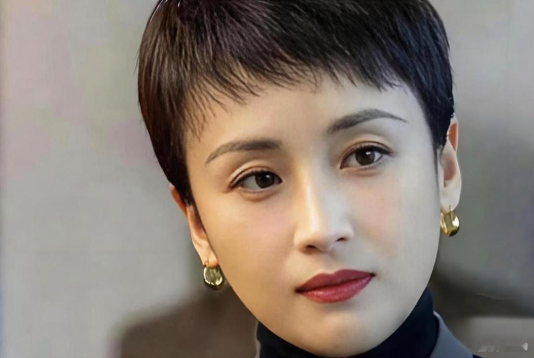 傅淼出道20多年，颜值演技都不输蒋欣宋佳，可就是不红。她从不炒作，靠《一生只爱你