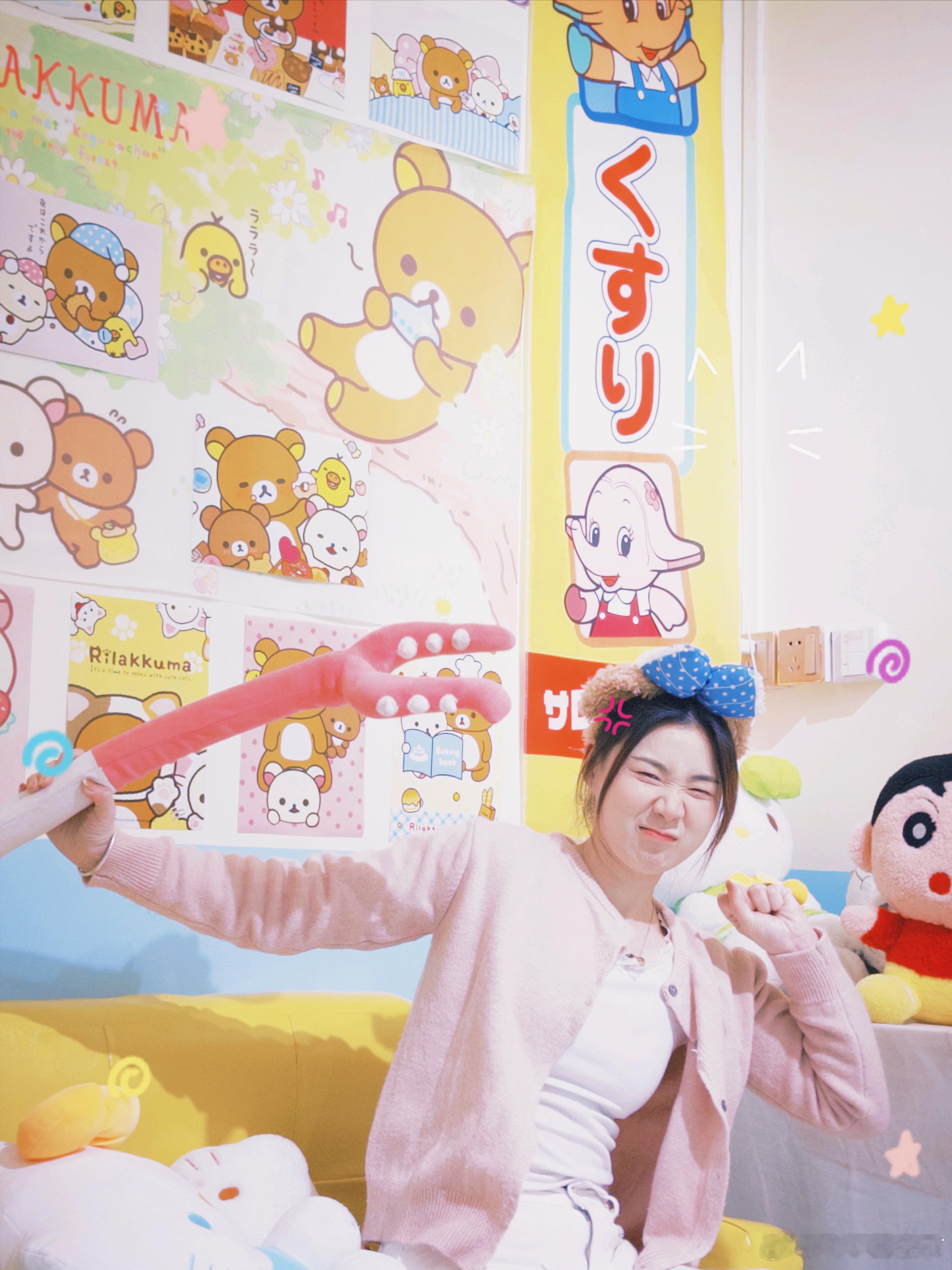 咪用湿漉漉的舌头 舔平了生活的毛边 