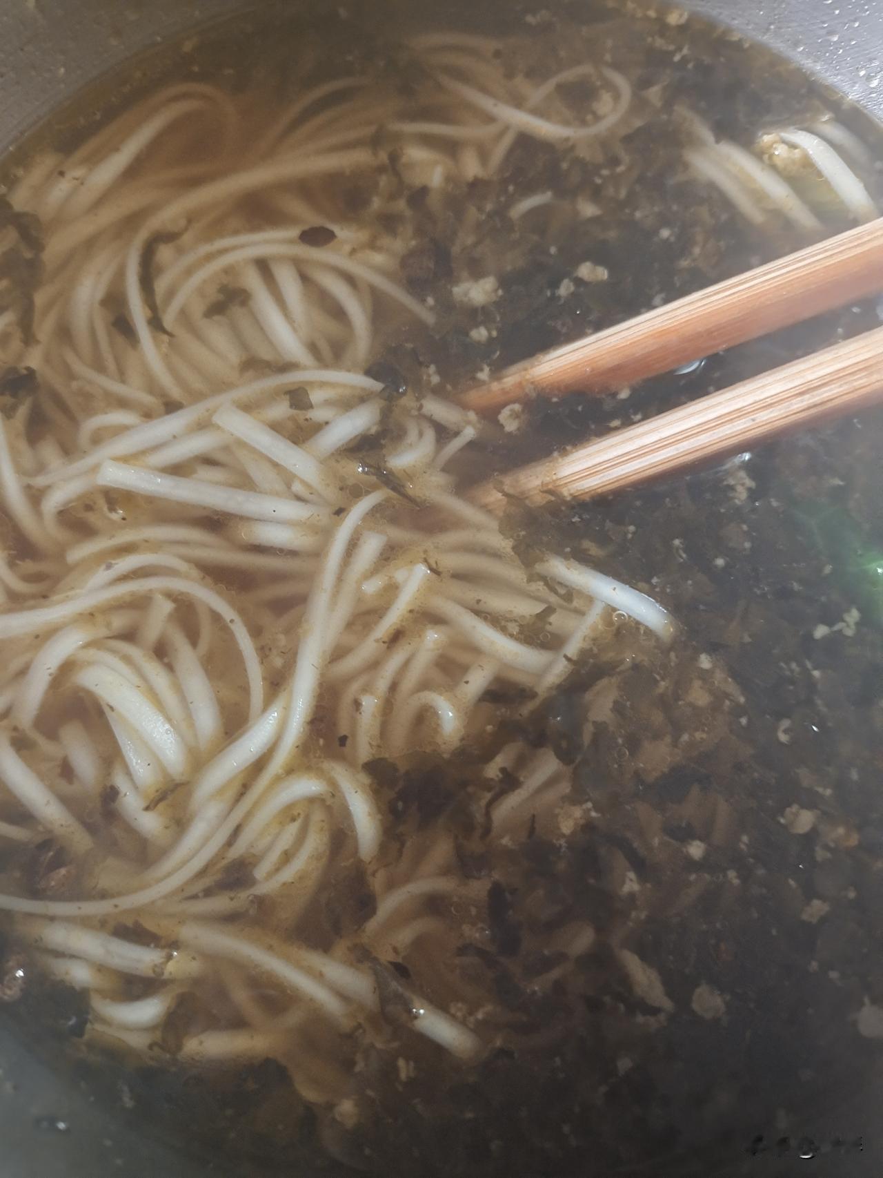 为什么人到中年，大多数妻子越来越讨厌丈夫？

 
半夜孩子发烧，她手忙脚乱找退烧