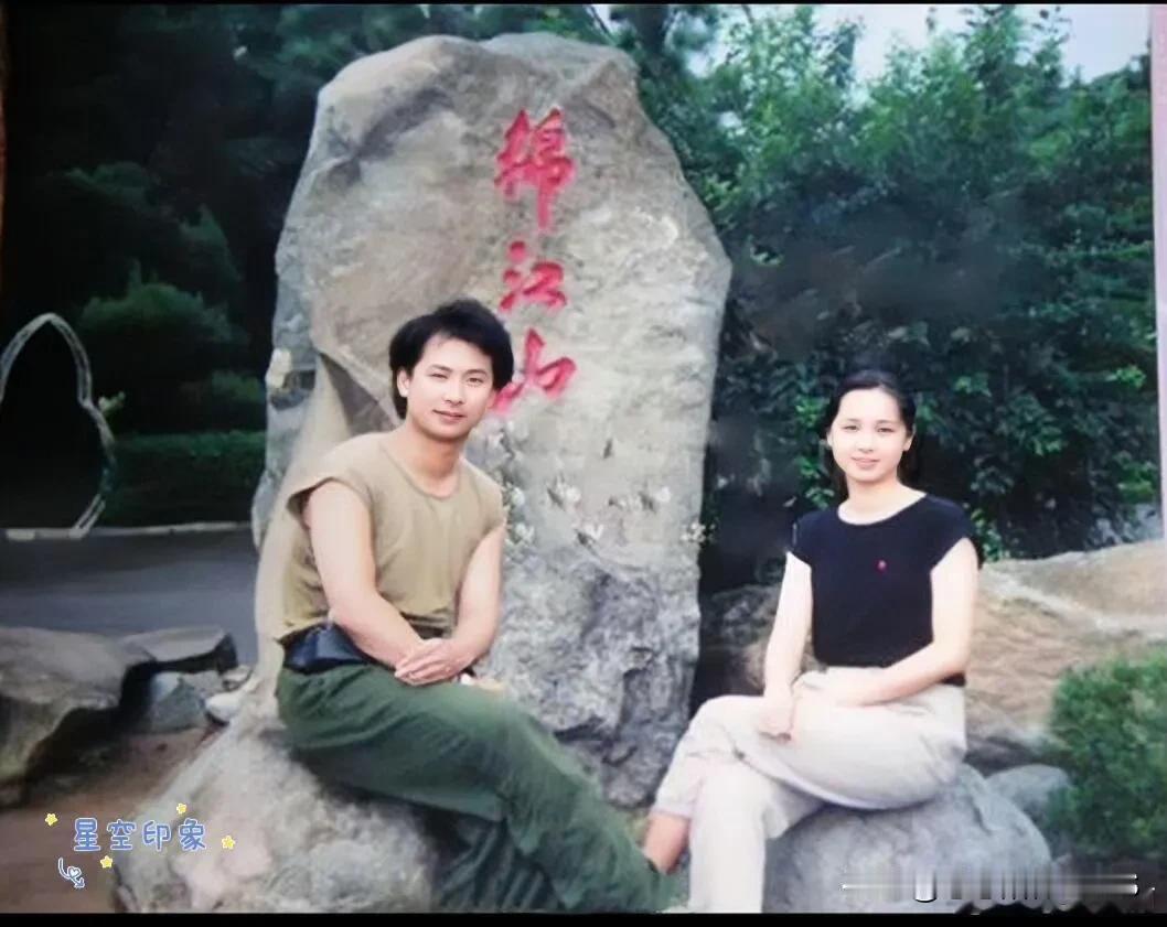 蒋雯丽年轻时可是非常有韵味儿，真让人喜欢。那时候的王全安也是帅气的，不过他似乎对