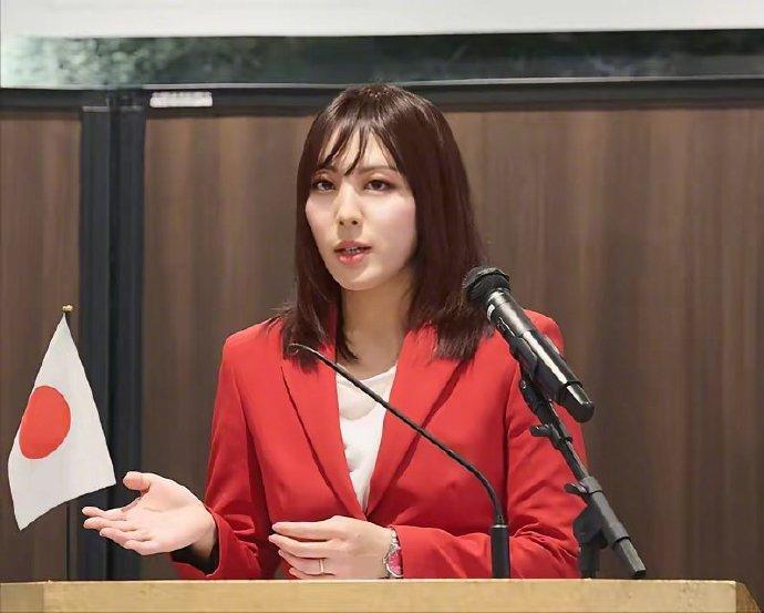 日本右翼网红桥本琴绘口出狂言，如果对日本发动核打击，剩下的1亿日本人，他们在极度