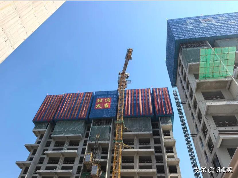 快讯！日前，西安莲湖区西电片区纯新盘“九臻云谷栖境项目”迎来建设关键节点，小区 