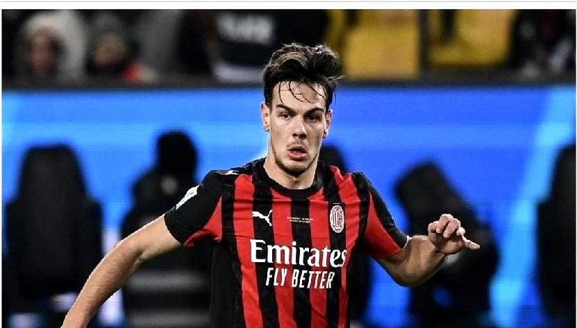 米兰花了3400万欧买来的“玻璃人”，终于要复出了。
 

瑞士中场亚沙里，年初