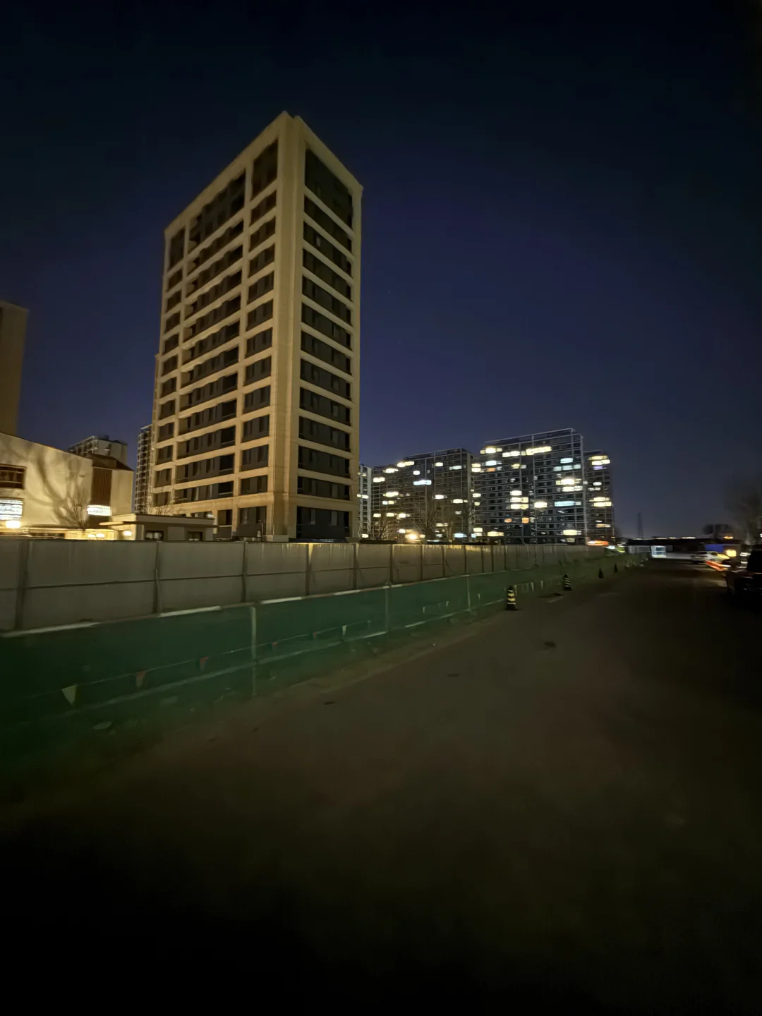 崔各庄深夜查寝中