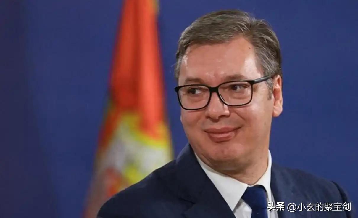 这一轮选举，武契奇阵营输的不冤
9月9号，武契奇签署总统令：解散议会，启动提前选