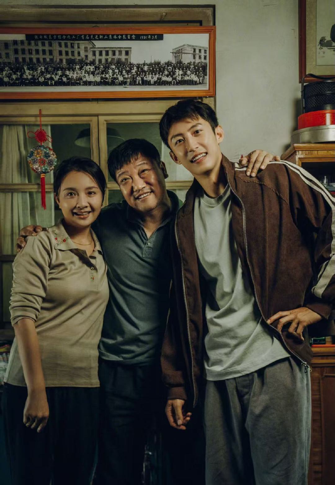 岁月有情时虽然be但是hebe是青春与现实，he是余生与幸福，小满值得这一切。 