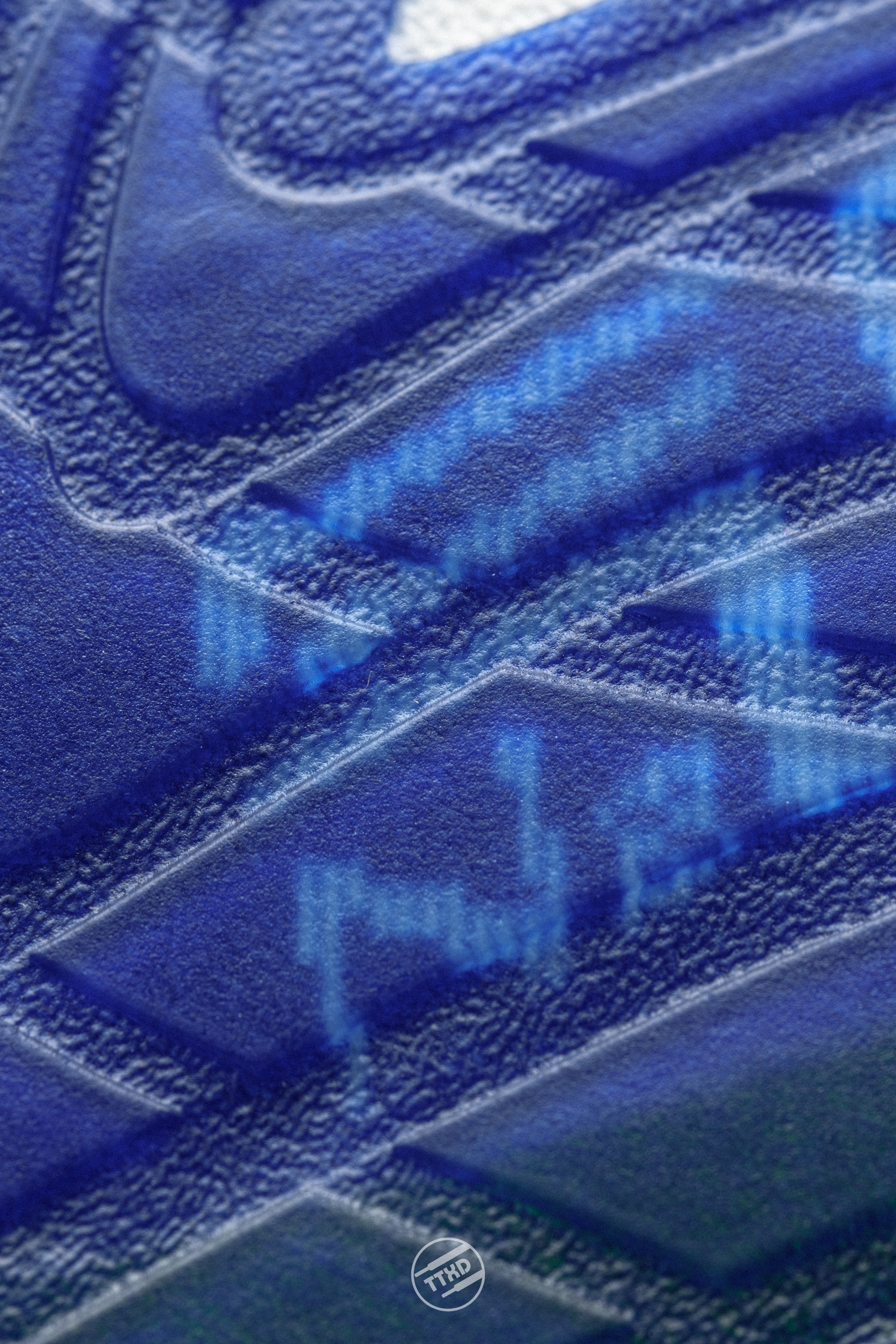 安踏 马赫6 Pro无碳竞训的鞋能做到这个水平确实算得上惊艳，氮80框架叠氮90