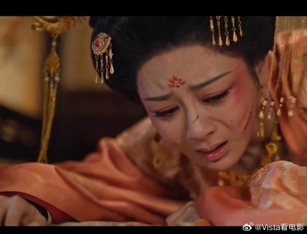 杨紫曝AI短剧使用杨紫的脸让人难以相信，新鲜的流行的一些AI短剧，当中看到更多的