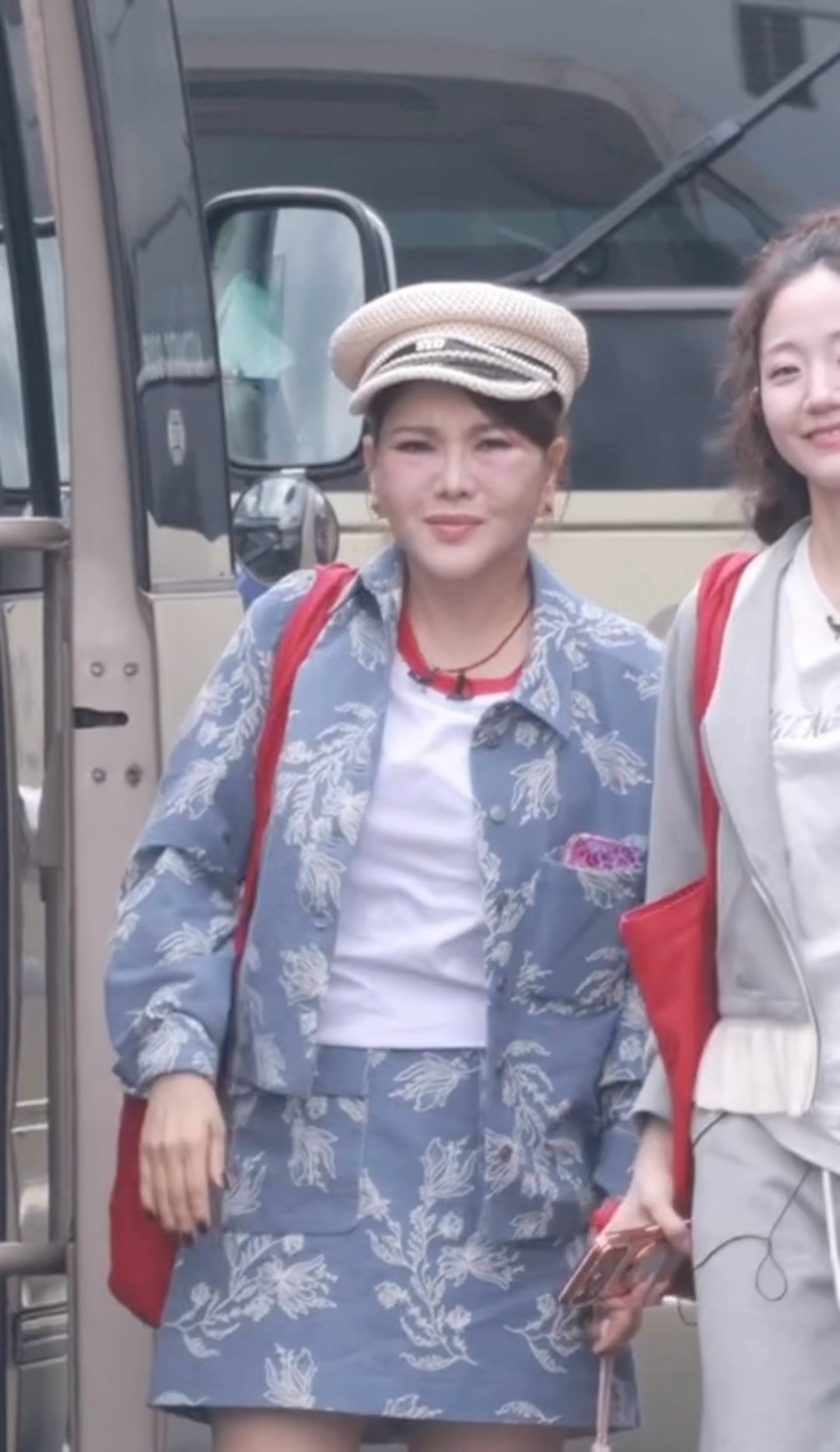 浪姐一公已经把小涂鸦的半永久嬉皮笑脸累成愁眉苦脸了 